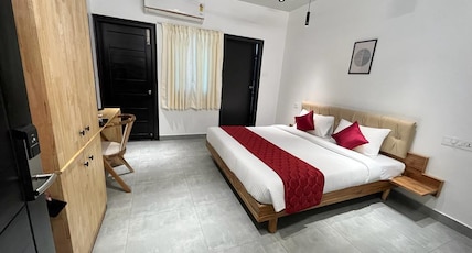 THE INVITATION 365 HOTEL Room Type - Deluxe Room - King Bed THE INVITATION 365 HOTEL Room Type - Deluxe Room - King Bed