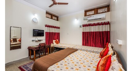 Jaiswal Homestay Room Type - Family Room with Bathroom (AC - FREE WIFI) Jaiswal Homestay Room Type - Family Room with Bathroom (AC - FREE WIFI)