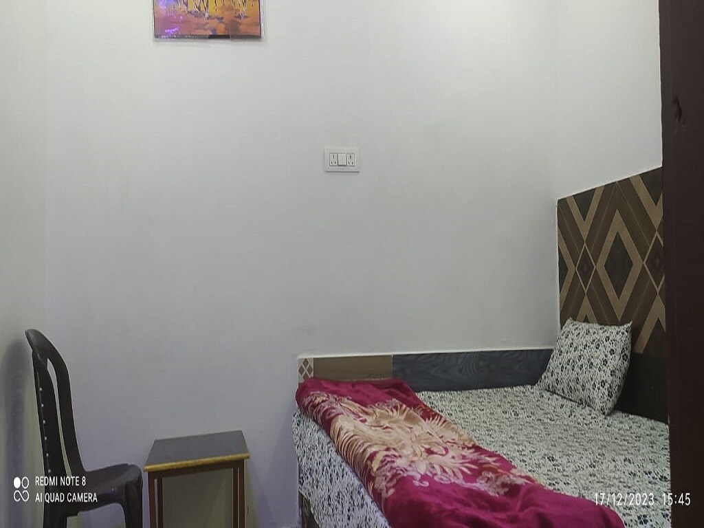 Hotel Krishna Inn - Tap to explore photos