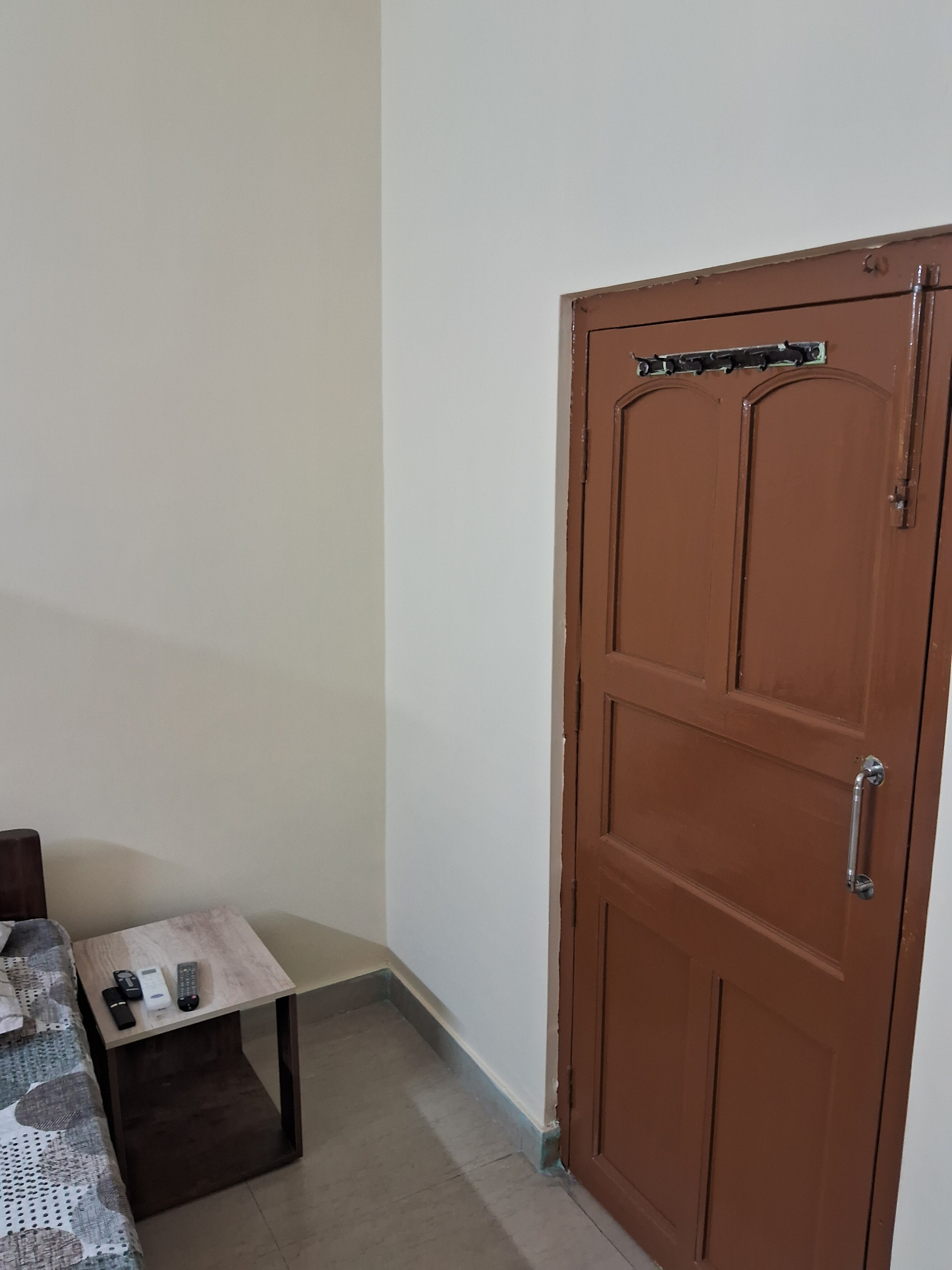 Upahaar - Tap to explore photos