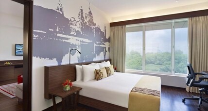 Vivanta Kolkata, EM Bypass Room Type - Executive Suite city view king bed