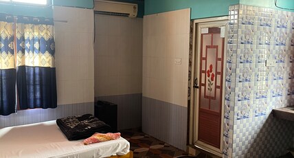 Eksringa guest hoouse Room Type - Deluxe Double AC