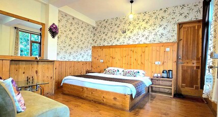 Clifftop Cottages Room Type - Deluxe Garden View Room