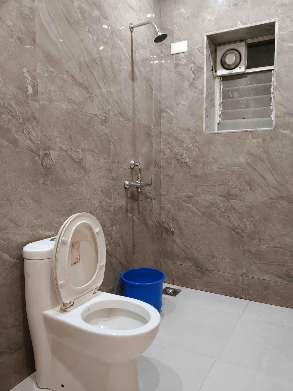 Sai ratna guest house - Tap to explore photos