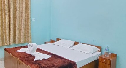 ARJUN VILLA PAYING GUEST HOUSE Room Type - Standard  AC room