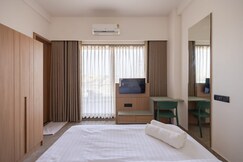 Shivam Hotel, Madhavpur