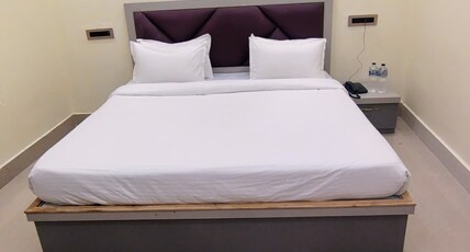 Thevindhyasarthak resort Varansi Room Type - Park View Deluxe Room