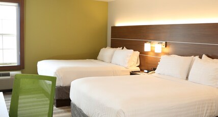 Holiday Inn Express Phoenix-Airport/University Drive Room Type - 2 Queen Standard Communications Mobility Accessible Tub