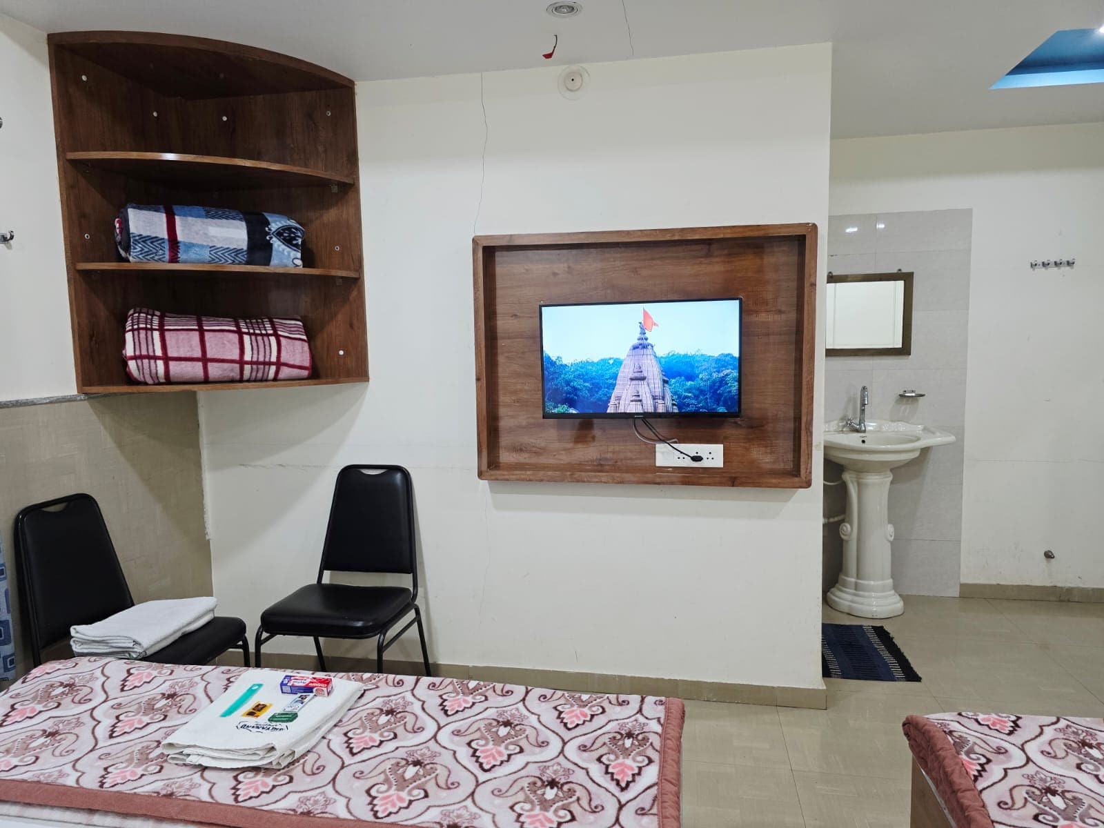 Shivanand Lodging - Tap to explore photos