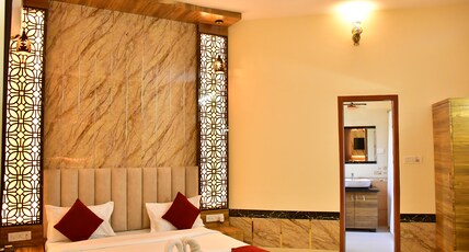 HOTEL SANCTUARY RESORT Room Type - Super Deluxe Room