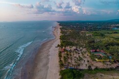 C'Roque Beach Resort