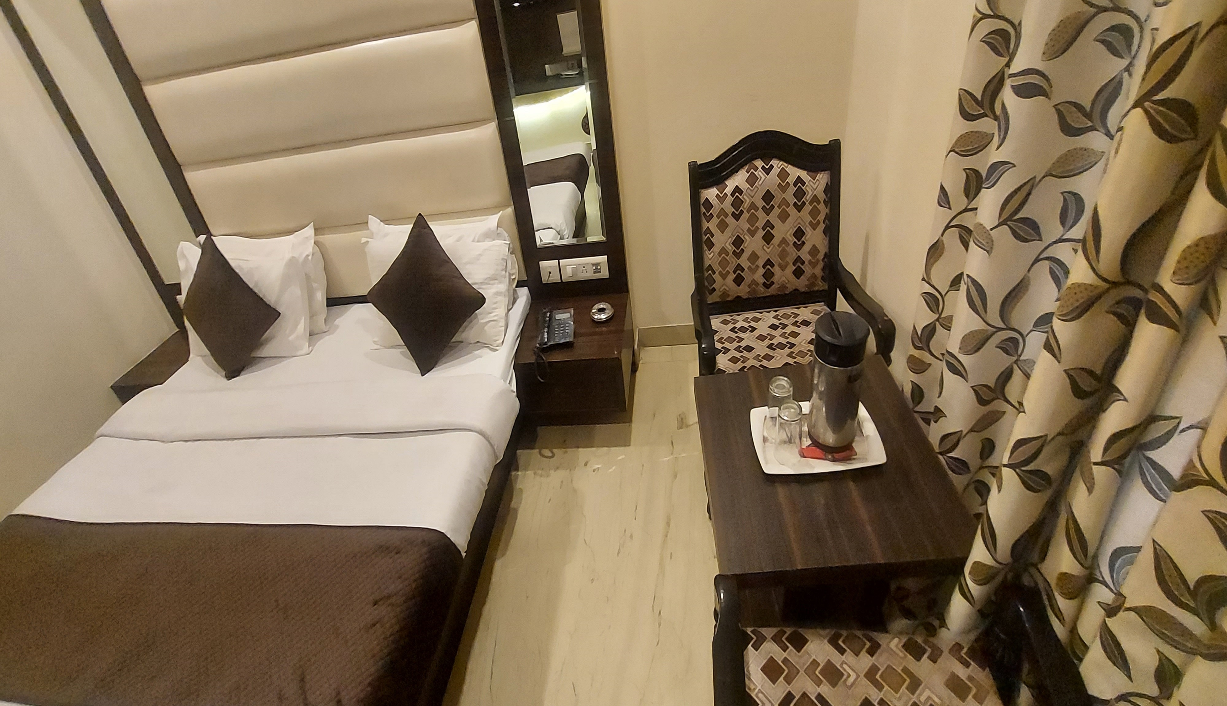 Hotel Goyal Palace - Tap to explore photos