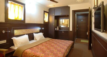 Hotel Sadaf Room Type - Deluxe Non AC Room