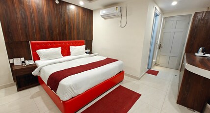 Hotel Golden Benchers Room Type - Super Deluxe Room (AC Room)