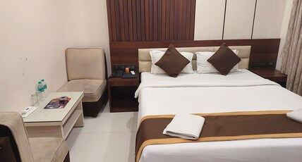 Hotel Silver Land New Digha Room Type - Deluxe Room with Balcony