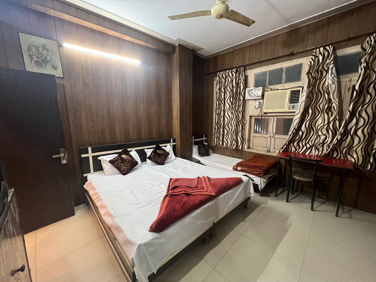 Madaan Hotel - Tap to explore photos