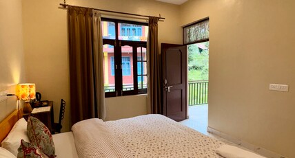 Eevolve An Eco - Hostel And Cafe Room Type - Standard King Bed