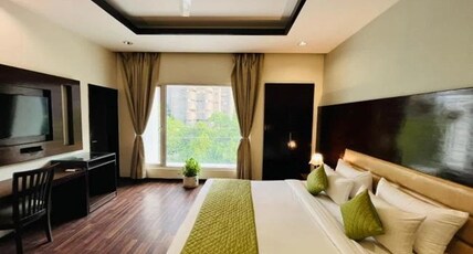 Star Stays Kaushambi Room Type - Deluxe Double Room