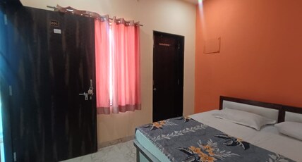 Girdhar Palace Room Type - Ac Deluxe Room 