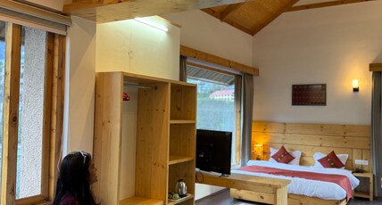Rigzin House Room Type - King Suite with bathtub