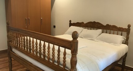 GREEN GRASS HERITAGE Room Type - Deluxe Room AC
