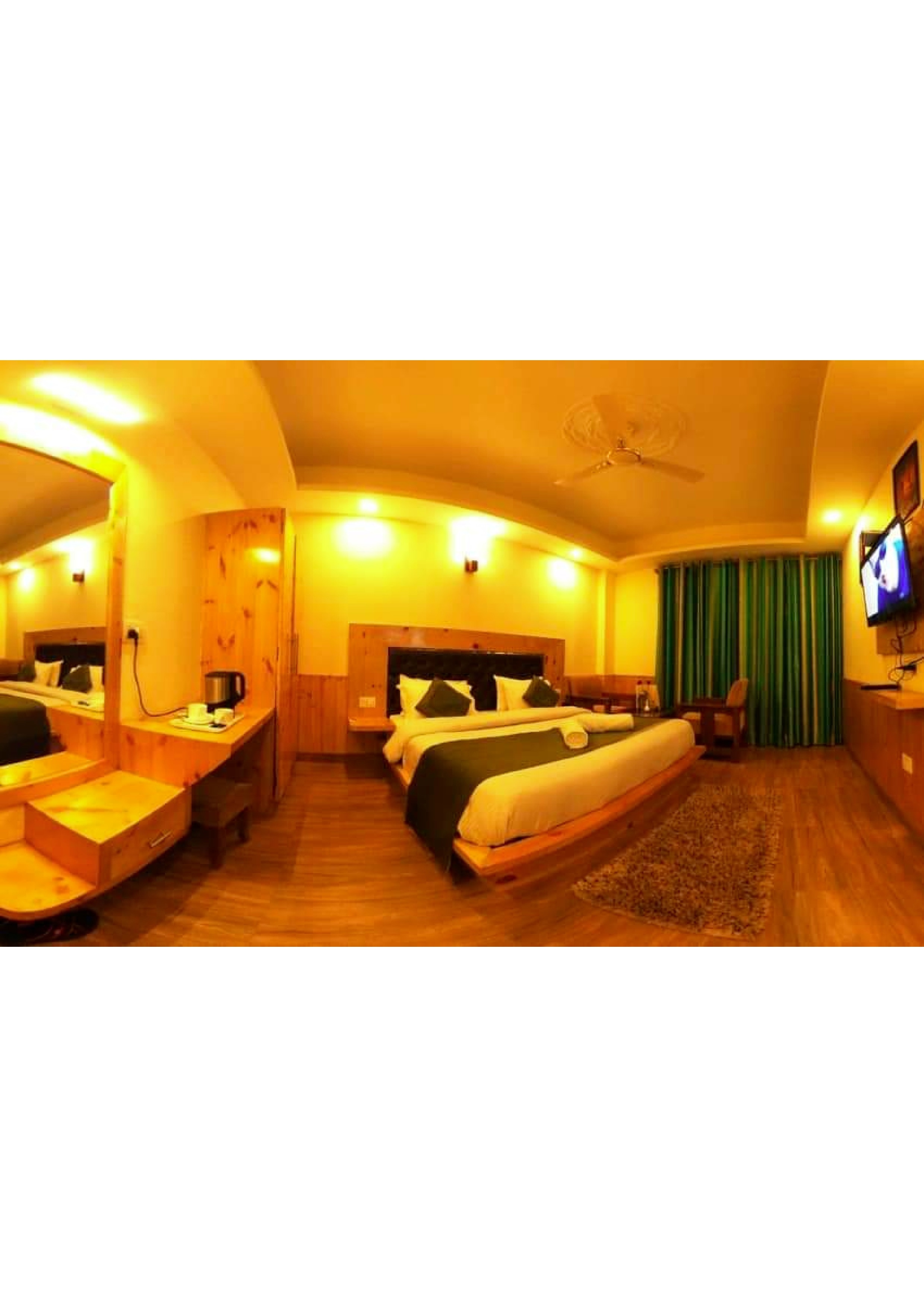 Hotel Raida Villa - Tap to explore photos