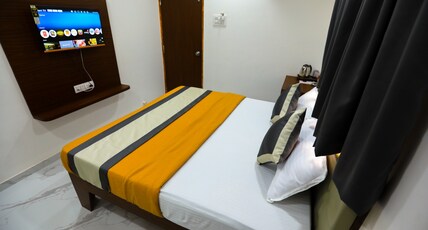 Hotel Fortuna Inn Room Type - Standard Queen Bed