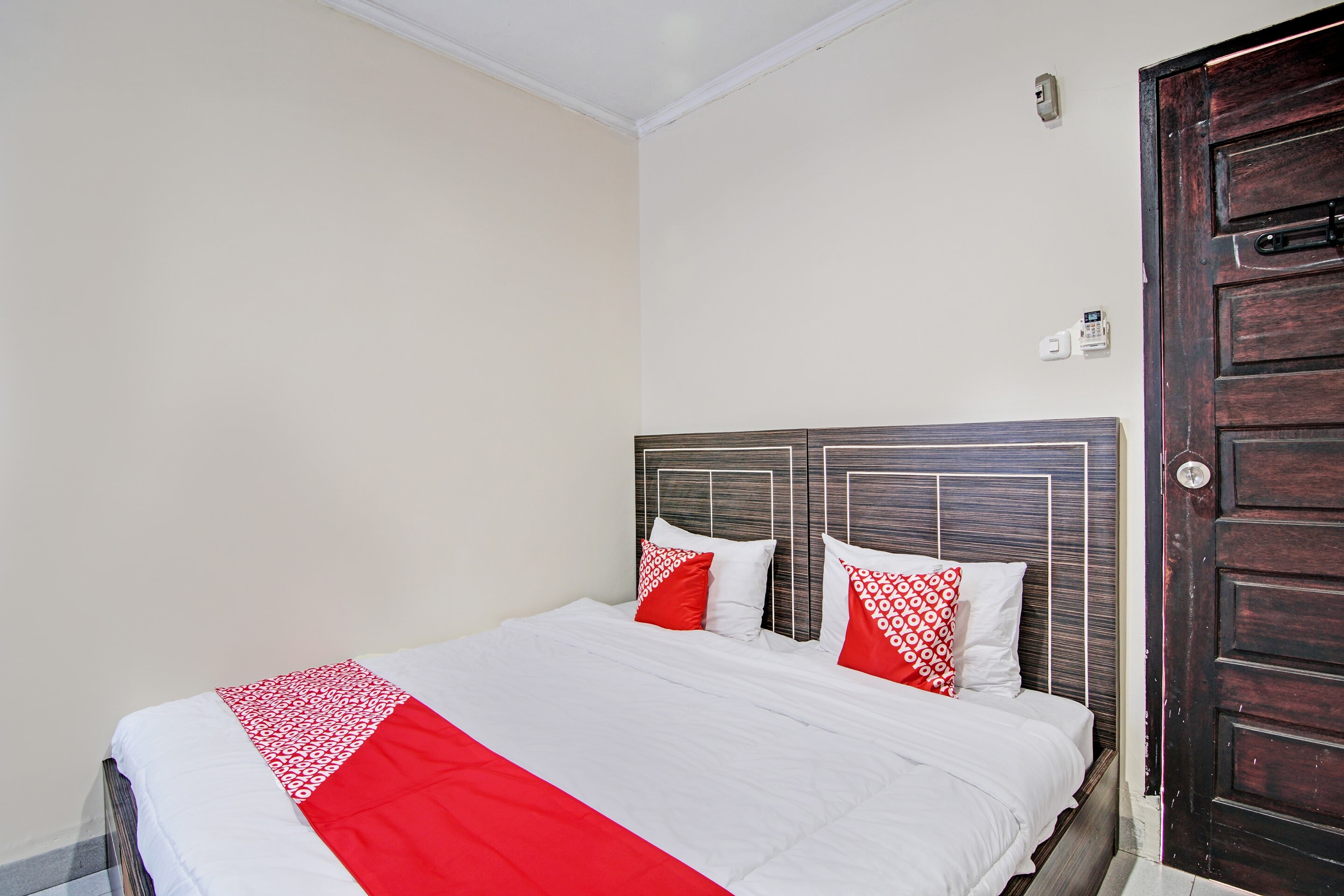 Hotel O Rosela House Syariah - Tap to explore photos