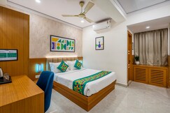 Treebo Premium The Regal Park