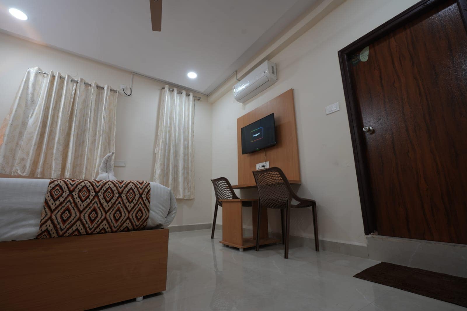 Hotel Sri Balaji Residency Hyderabad - Tap to explore photos