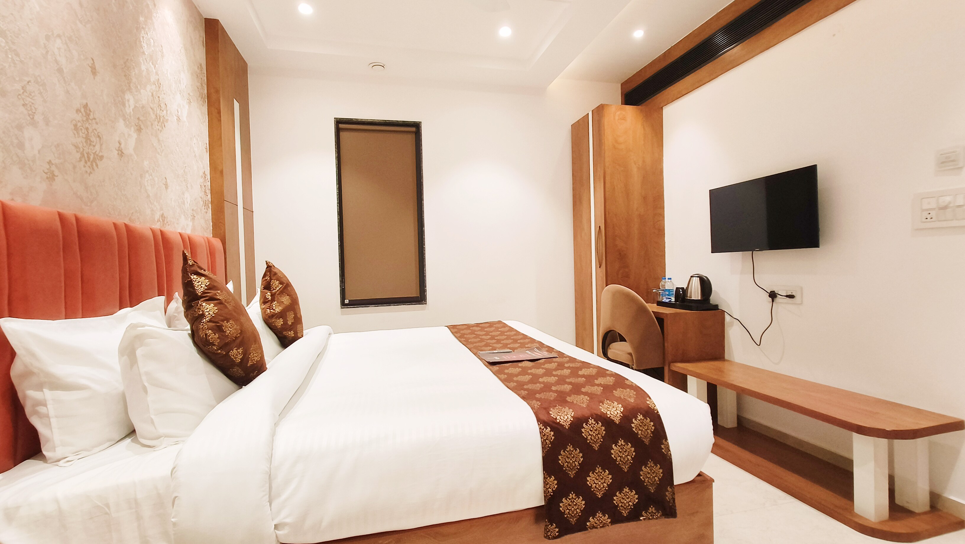 Hotel Tango Traxx - Tap to explore photos