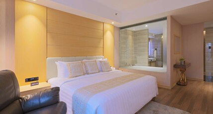 Best Western Metro Clark Room Type - Suite-1 King Bed, Non-Smoking, Executive Room, Living Room, Wi-Fi, Bathtub, Full Breakfast Best Western Metro Clark Room Type - Suite-1 King Bed, Non-Smoking, Executive Room, Living Room, Wi-Fi, Bathtub, Full Breakfast