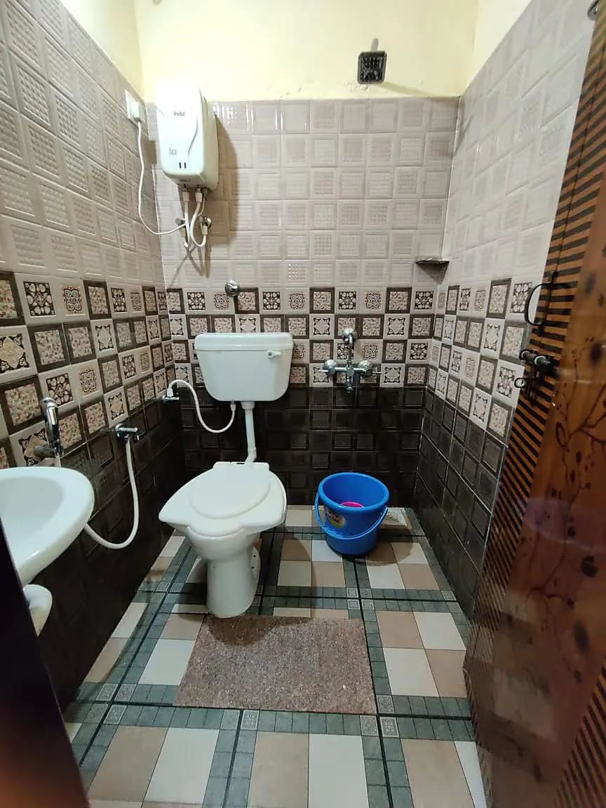 Aryan Highway Homestay. - Tap to explore photos