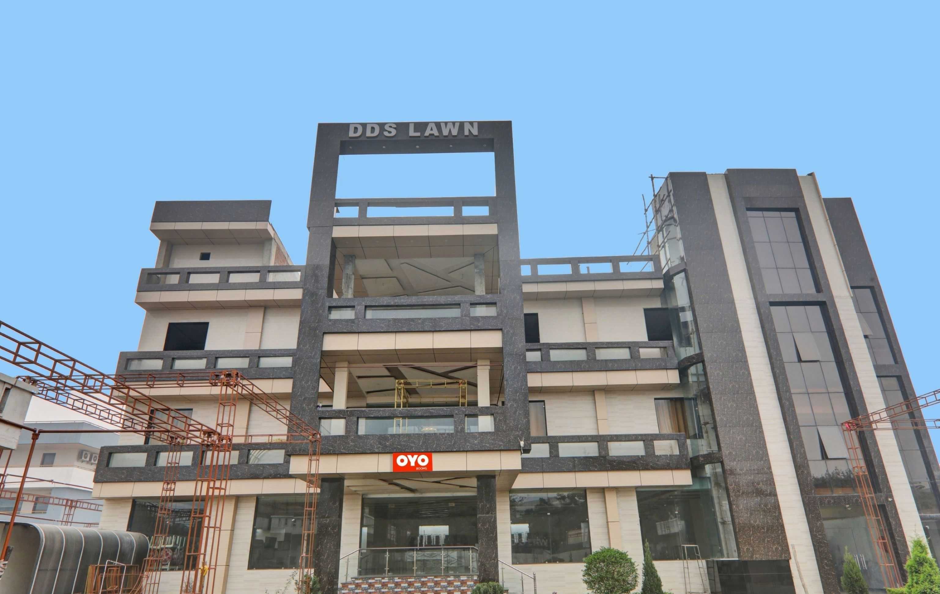 DDS Hotel & Banquets - Tap to explore photos