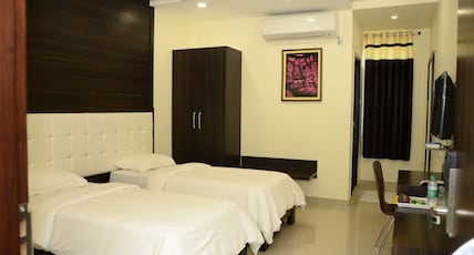 HOTEL PALLA'S PRIDE Room Type - DELUXE Ac ROOM HOTEL PALLA'S PRIDE Room Type - DELUXE Ac ROOM