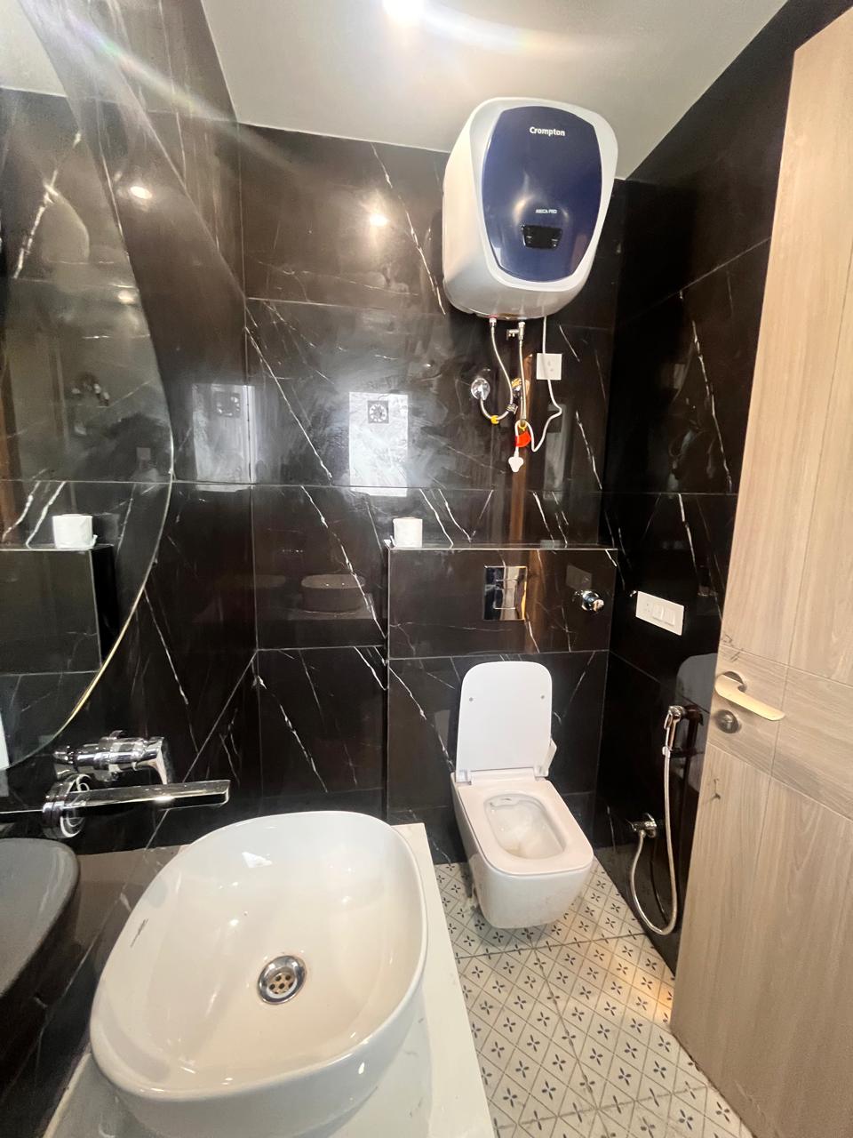 Couple Friendly Studio Apartment in Sector 42 - Tap to explore photos