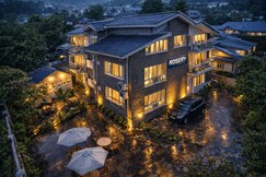 Rosery - The Luxary  Stay