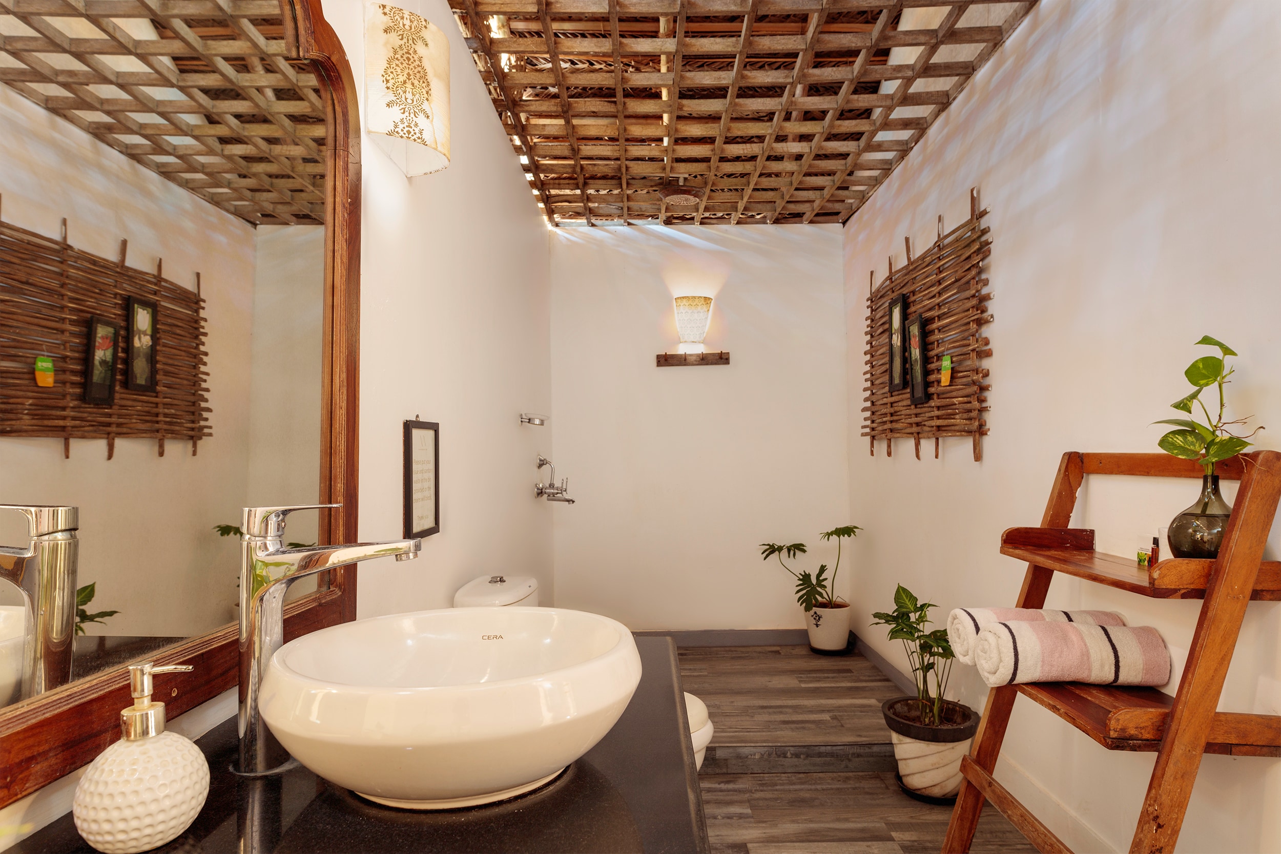 Agonda Cottages | Rooms & Restaurant - Tap to explore photos