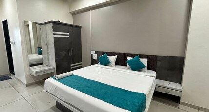 DEVI INTERNATIONAL HOTEL Room Type - Super Deluxe AC