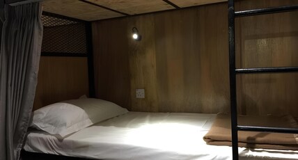 Leo Backpackers @ Central Market Room Type - 32 Bunk Bed in Mixed Dormitory