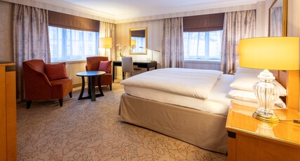InterContinental Vienna Room Type - 1 King Premium City View Corner Room InterContinental Vienna Room Type - 1 King Premium City View Corner Room