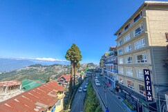 Rare Himalayas Mapham- 10 mins from MALL ROAD