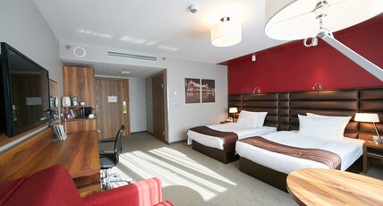 Holiday Inn KRAKOW CITY CENTRE Room Type - 2 Twin Premium Single Sofa Bed