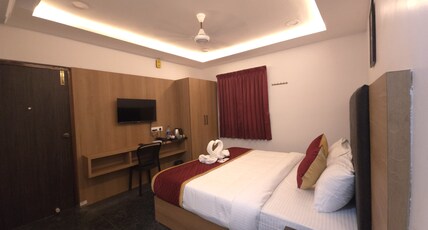 Shreem Sesha Sai Residency Room Type - Deluxe Room