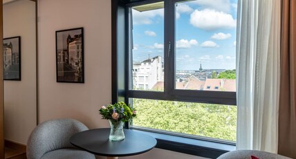 Le Louise Hotel Brussels - MGallery Room Type - Superior Room with king-size bed - city view Le Louise Hotel Brussels - MGallery Room Type - Superior Room with king-size bed - city view