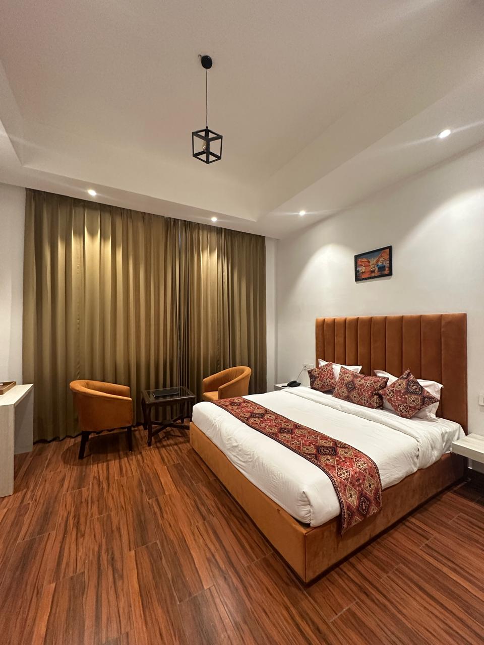 MAYFLOWER By BELOFTE HOTELS - Tap to explore photos