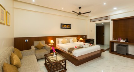 Namoka The Mount Valley Resort | Best Infinity Valley View in Kumbhalgarh Room Type - Luxury suite Balcony with valley view