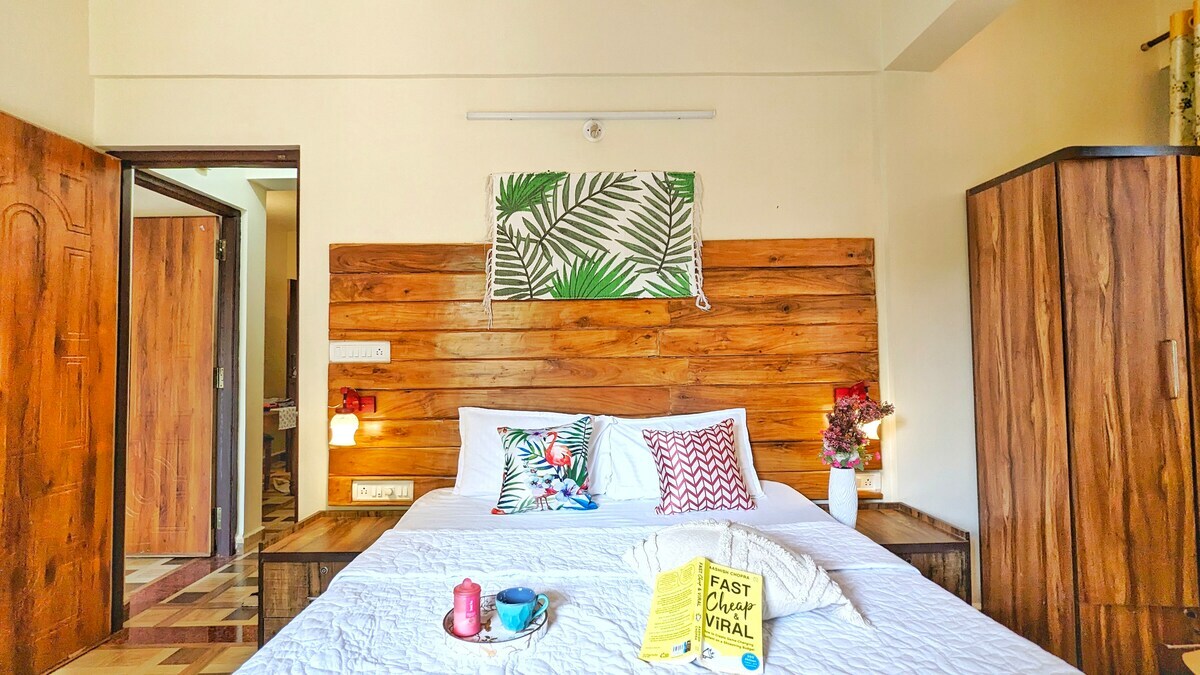 Taura 2BHK Nr Thalassa Anjuna Vagator Beach - Tap to explore photos