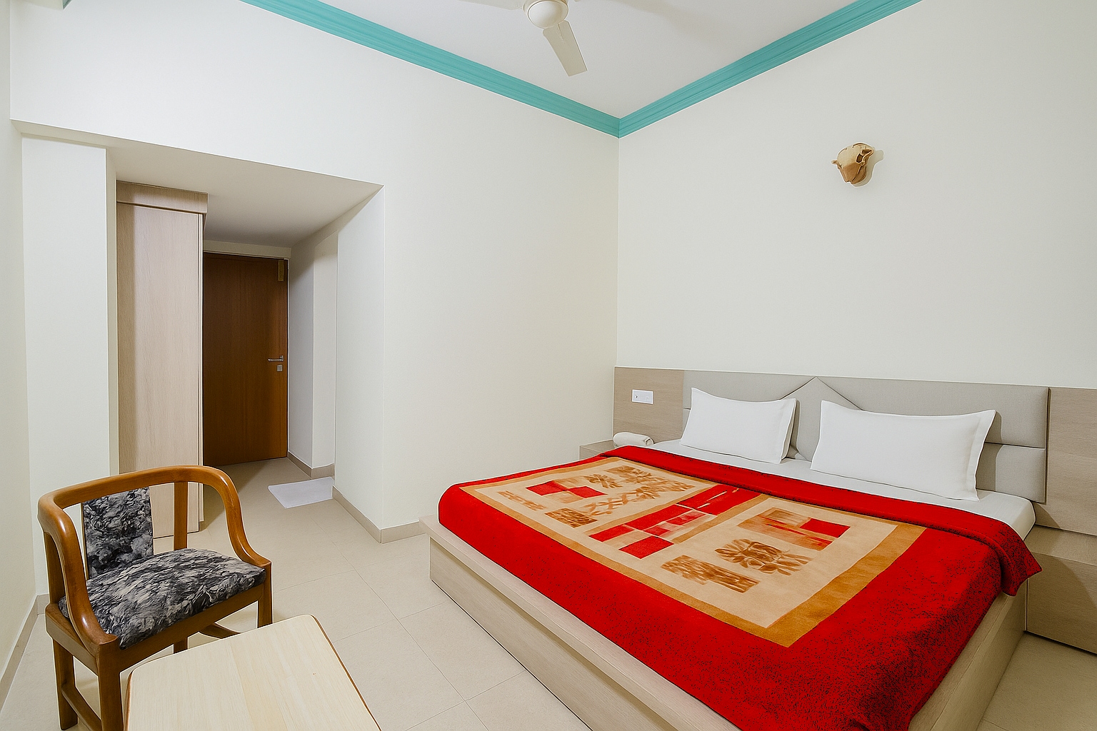 Hotel Ishwar - Tap to explore photos