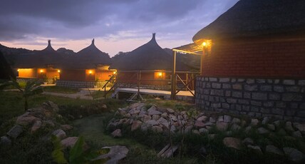 Golden Chariot Resort Room Type - King Room with Mountain View
